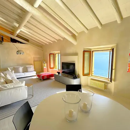 My Dream Lakeside Apartment Argegno