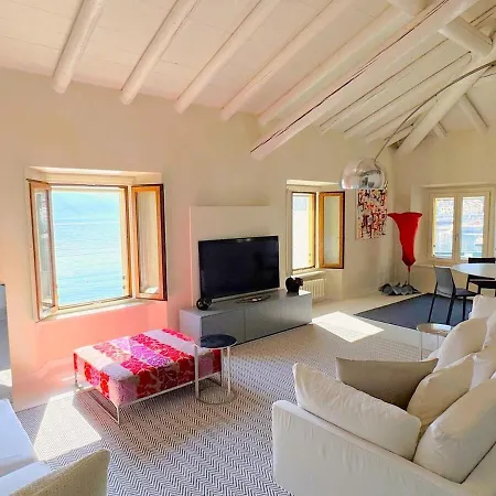 My Dream Lakeside Apartment *